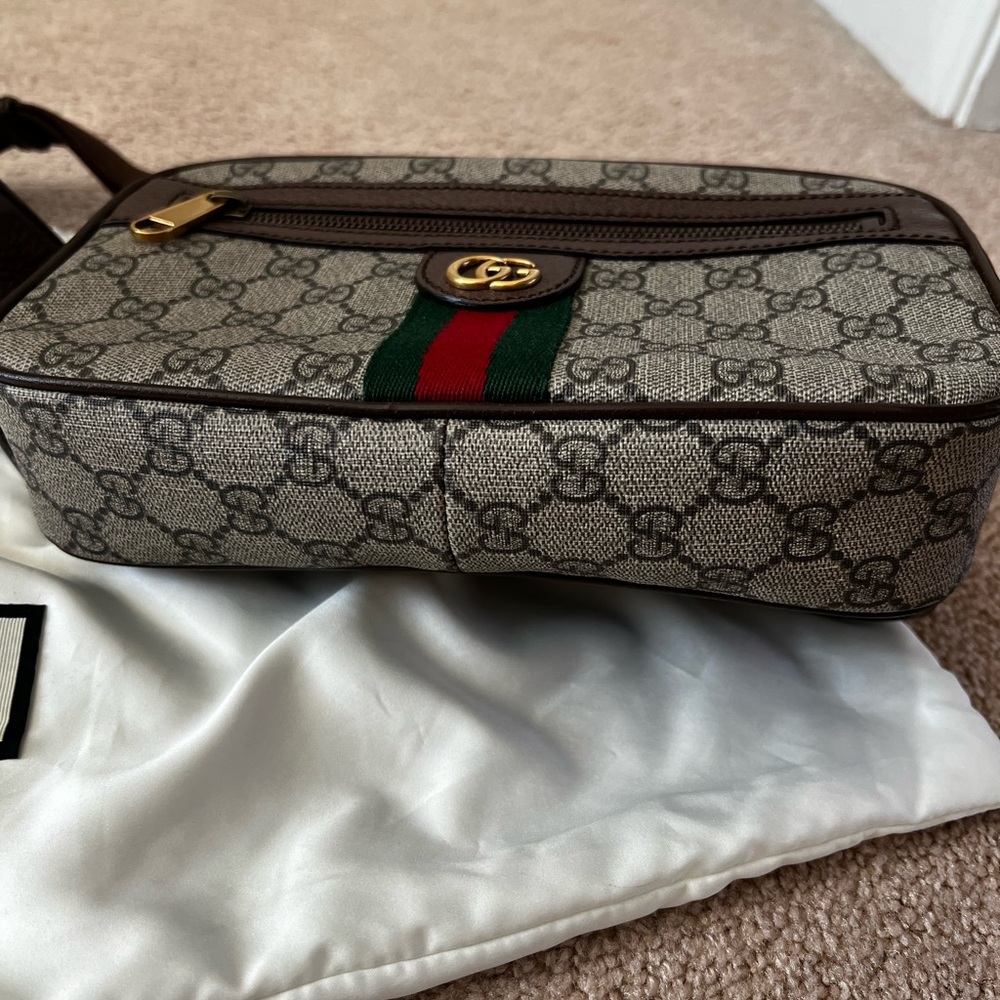Gucci GG Supreme Web Canvas Belt Bag in Beige with Green & Red Stripe - Picture 5 of 13